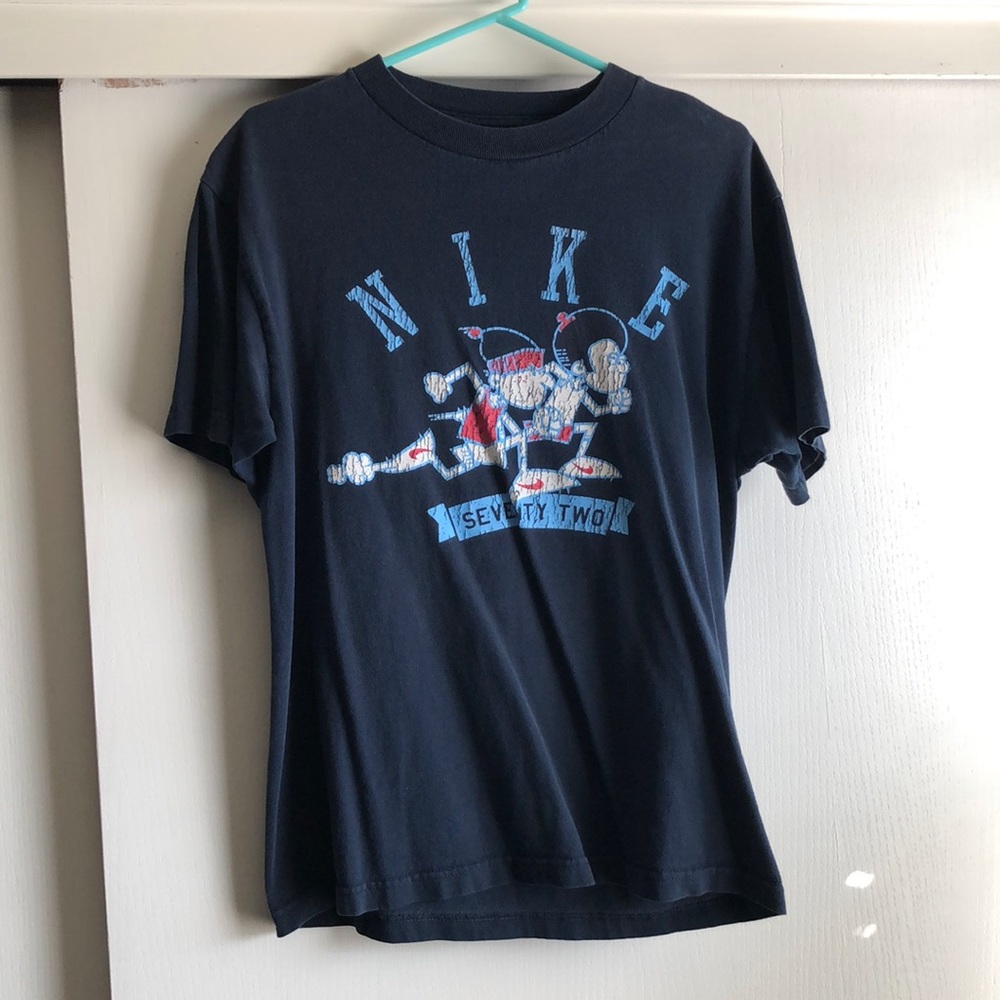 Nike medium tee